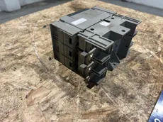 Merlin Gerin - Compact