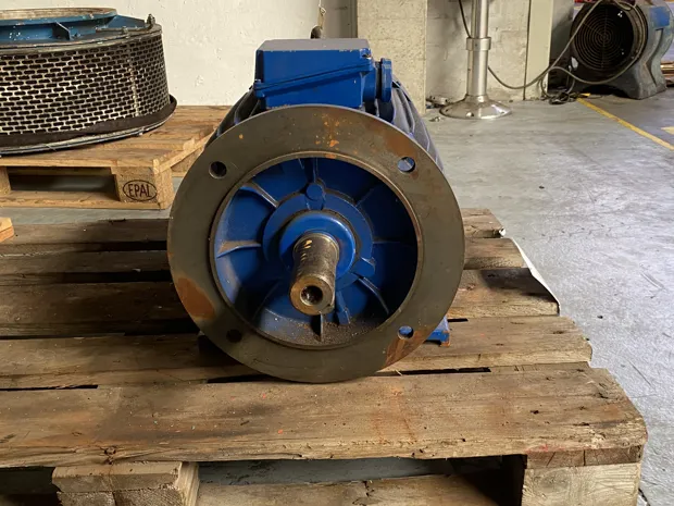 Image 2 of 4 - Bevi - 2SLG 180L-4