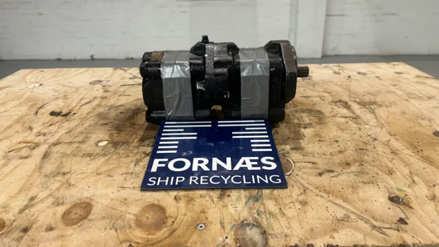 Image 1 of 7 - HP990