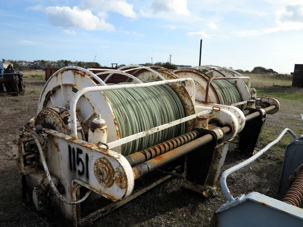 Image 5 of 8 - Split winch