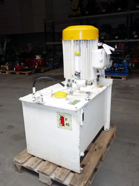 Image 1 of 4 - HS220