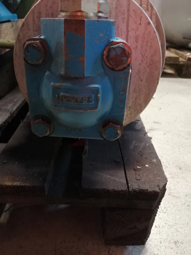 Image 4 of 8 - HP251