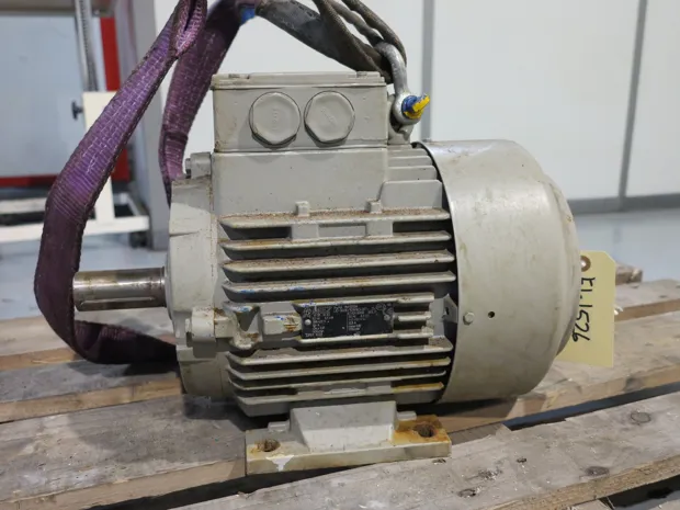 Image 1 of 3 - MEZ - 7BA132S04