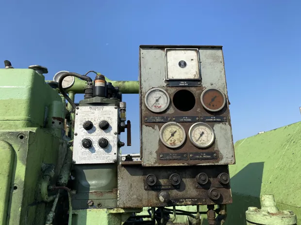 Image 7 of 9 - B&W Holeby