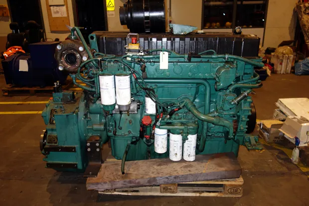 Image 3 of 4 - Volvo Penta - D12D-B MH