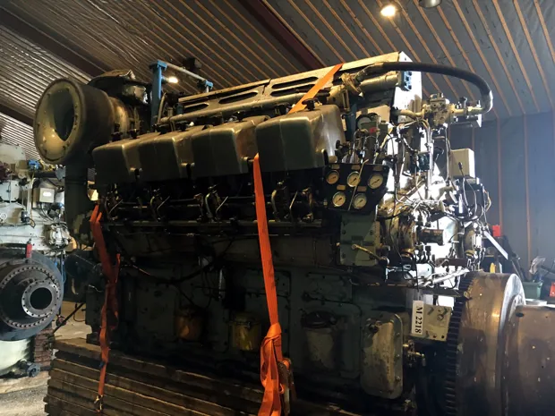 Image 2 of 6 - Polar - F28V-D825