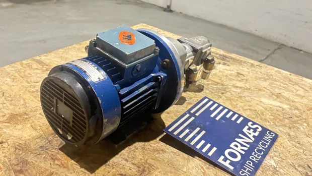 Image 7 of 10 - HP1045