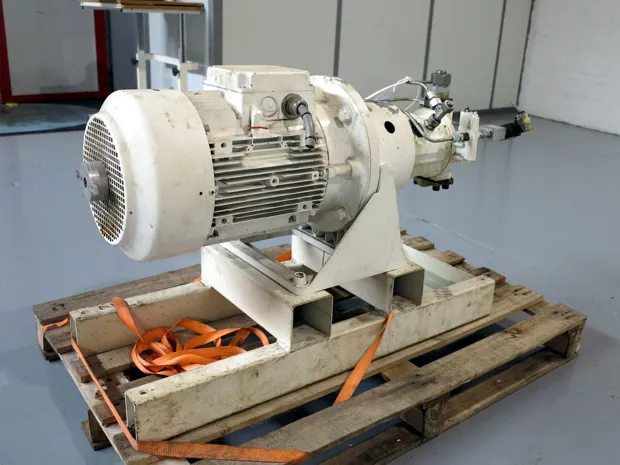 Image 3 of 6 - HP913