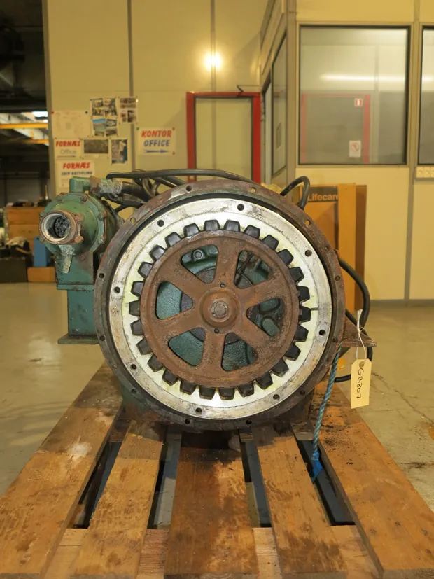 Image 4 of 9 - Twin Disc - MG 509