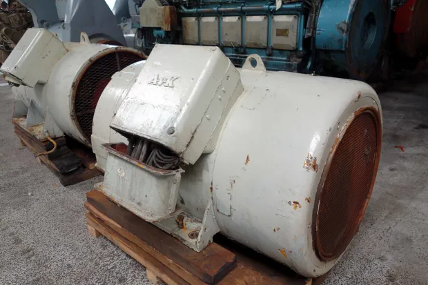 Image 1 of 2 - AVK - DIB 120f/6D