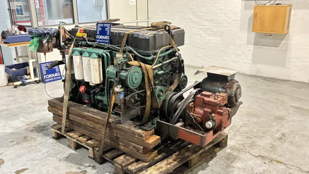 Image 2 of 9 - Volvo Penta  - D12D-E MH