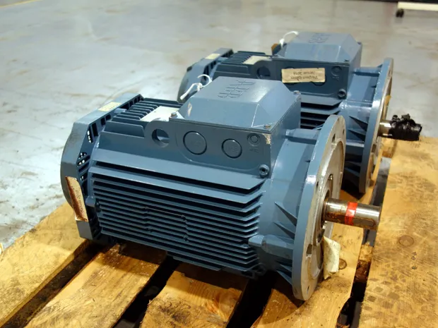 Image 3 of 4 - ABB - M3AA 132 SMB 2 HO