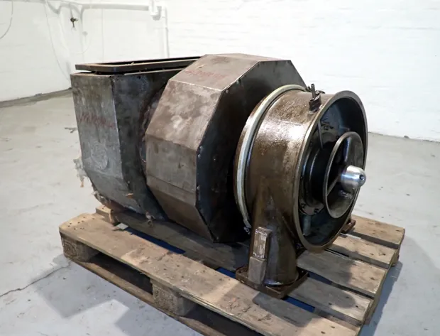 Image 1 of 6 - MAN B&W - NR 20/R147