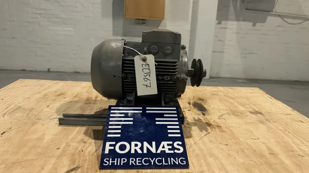 Image 1 of 7 - Siemens - 1LA7107-1BD90-Z