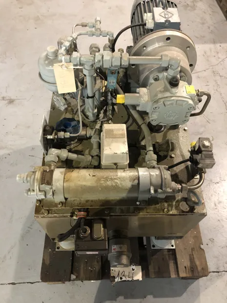 Image 1 of 10 - HS134