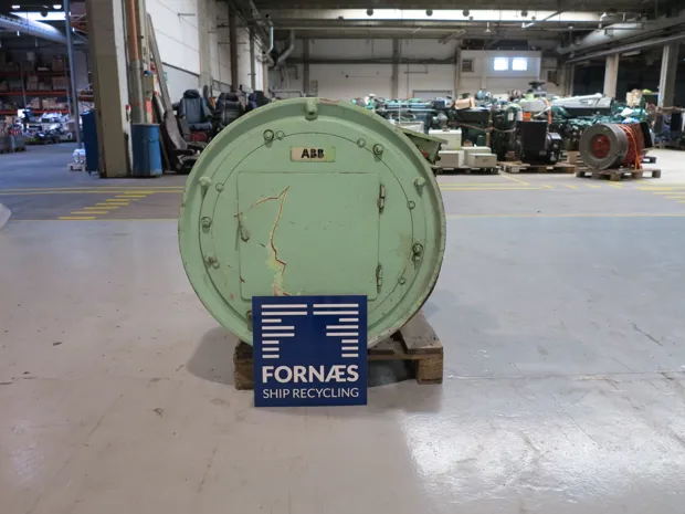 Image 2 of 5 - ABB - VTR 304-11