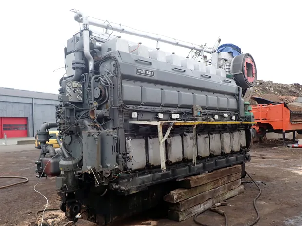 Image 1 of 7 - Wärtsilä - 8R32