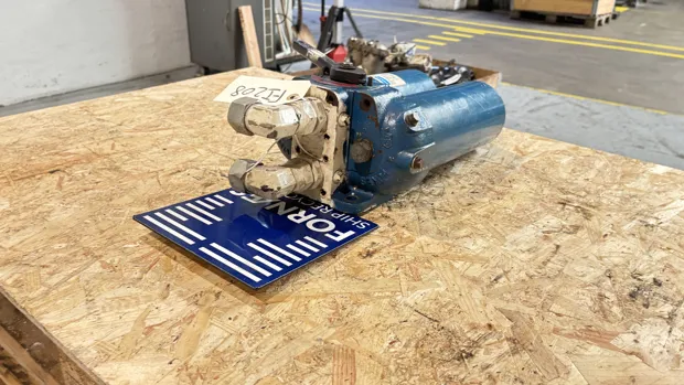 Image 7 of 9 - Vokes  - E6359915/32