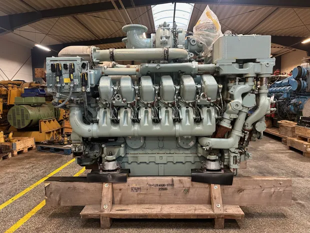 Image 5 of 12 - MTU - 12V 4000 P83