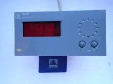 Raytheon Anschütz - Digital Repeater Compass