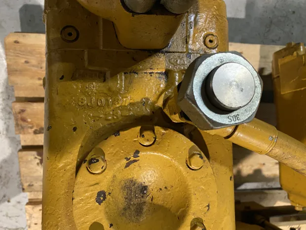 Image 5 of 6 - Caterpillar - 8R7806