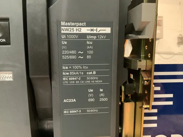 Image 2 of 4 - Merlin Gerin - NW25H2