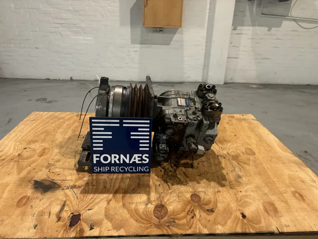 Image 1 of 8 - HP1001