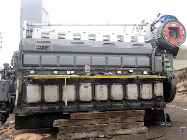 Image 2 of 7 - Wärtsilä - 8R32