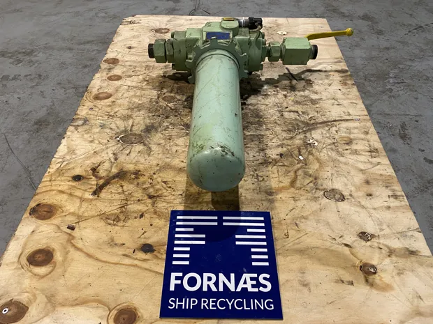 Image 4 of 6 - Pall - HH8910F32KTUB