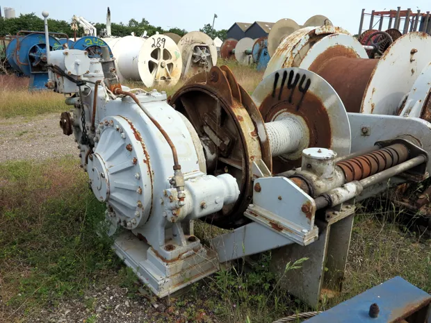 Image 1 of 5 - Trawl winch
