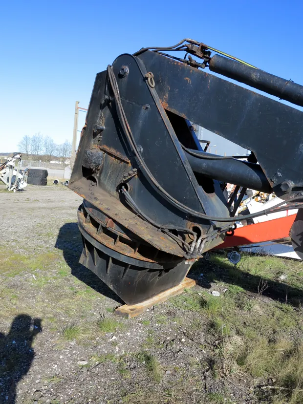 Image 3 of 8 - Mobbådkran