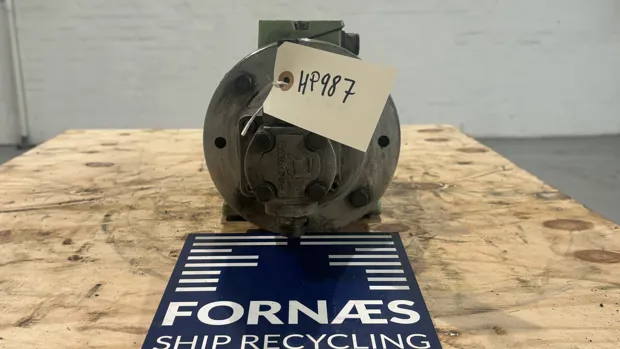 Image 4 of 9 - HP987