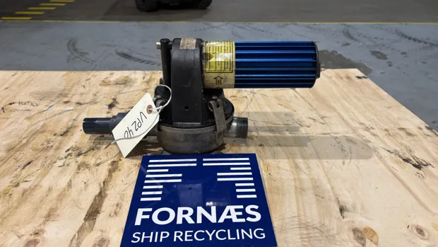 Image 4 of 7 - Kirk - LP 2000-24