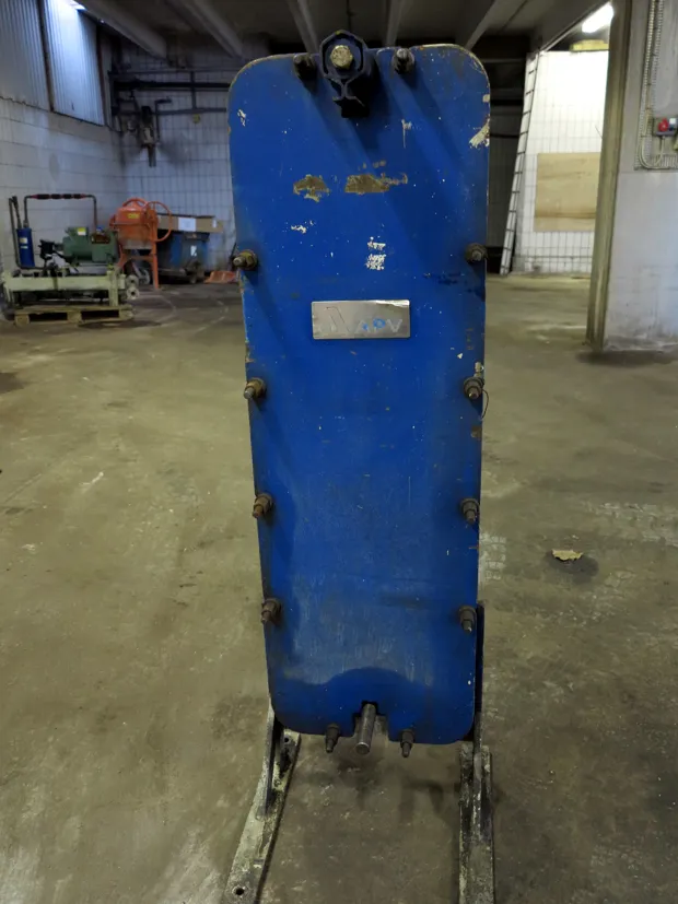 Image 2 of 3 - APV - N35