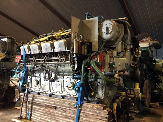 Image 4 of 6 - Polar - F28V-D825