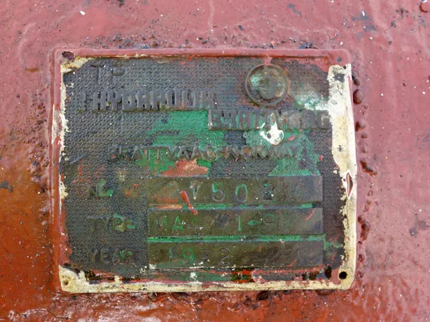 Image 3 of 3 - Wire winch