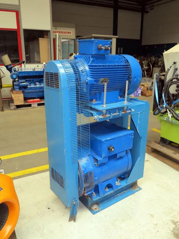 Image 1 of 3 - Marelli generator + elmotor - M16FA905B