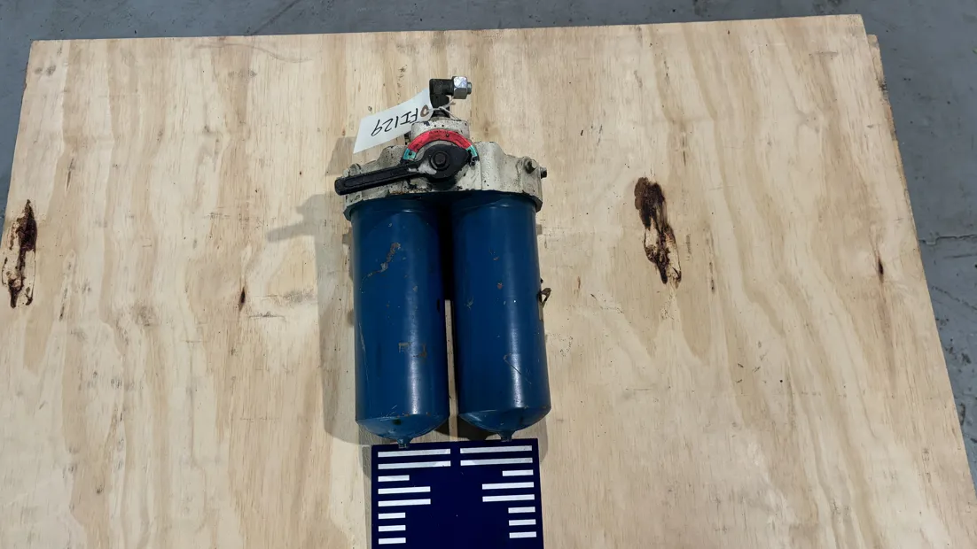 Image 1 of 7 - Vokes