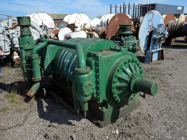 Image 1 of 5 - Trawl winch