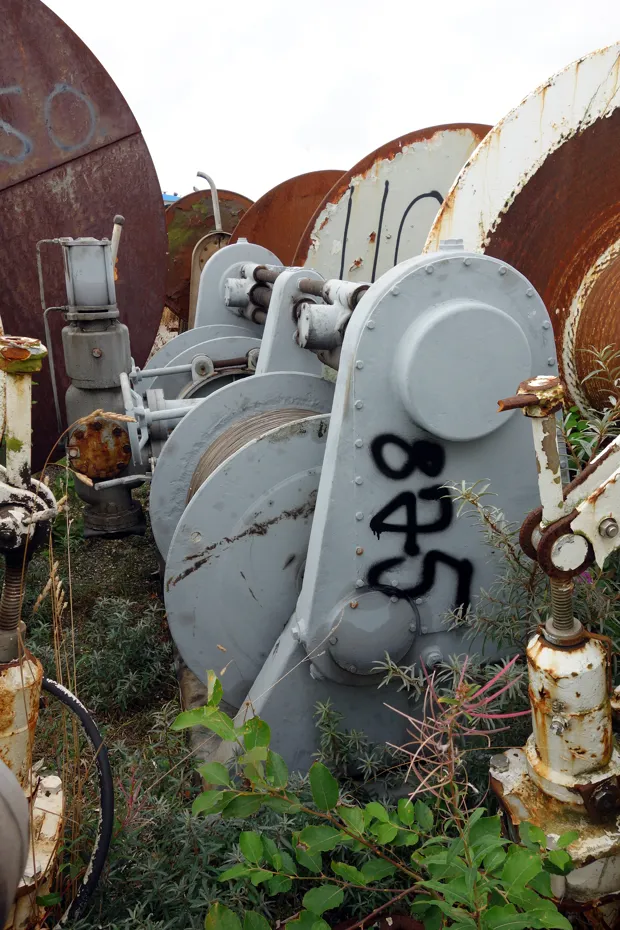 Image 2 of 3 - Wire winch