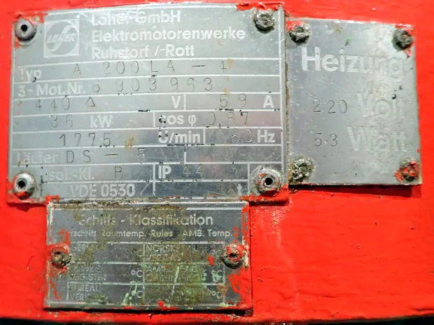 Image 4 of 5 - Iron Pump - QVP-2-4/300