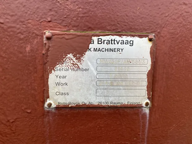 Image 10 of 10 - Anchor winch