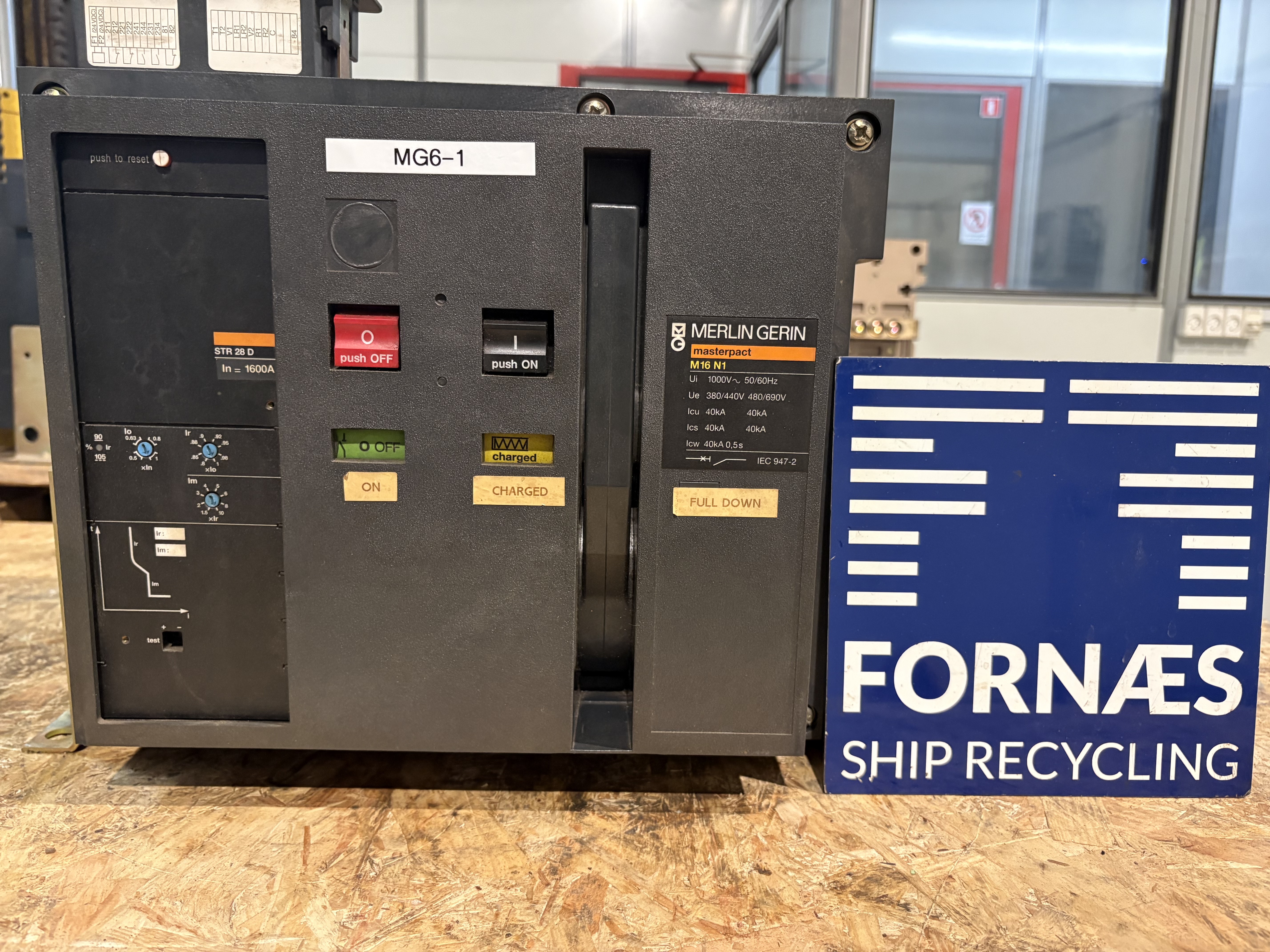 Merlin Gerin -  Masterpact