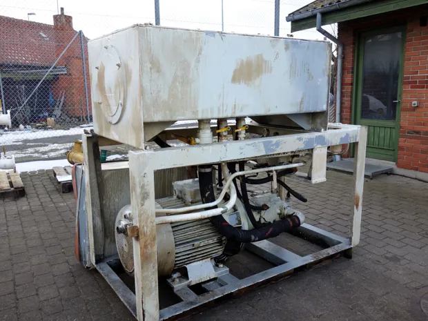 Image 2 of 3 - HS255