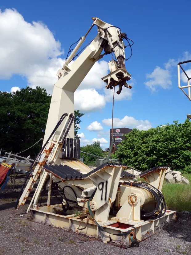 Image 2 of 3 - Caley - Davit