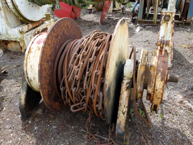 Image 1 of 2 - Anchor winch