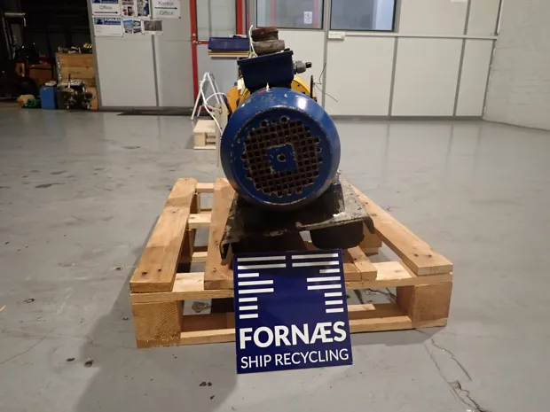 Image 4 of 6 - Desmi - S50-32-135N/A09