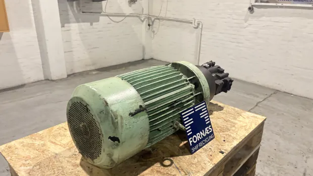 Image 2 of 8 - HP1043