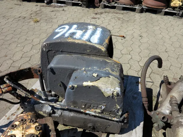 Image 3 of 3 - Tackle winch