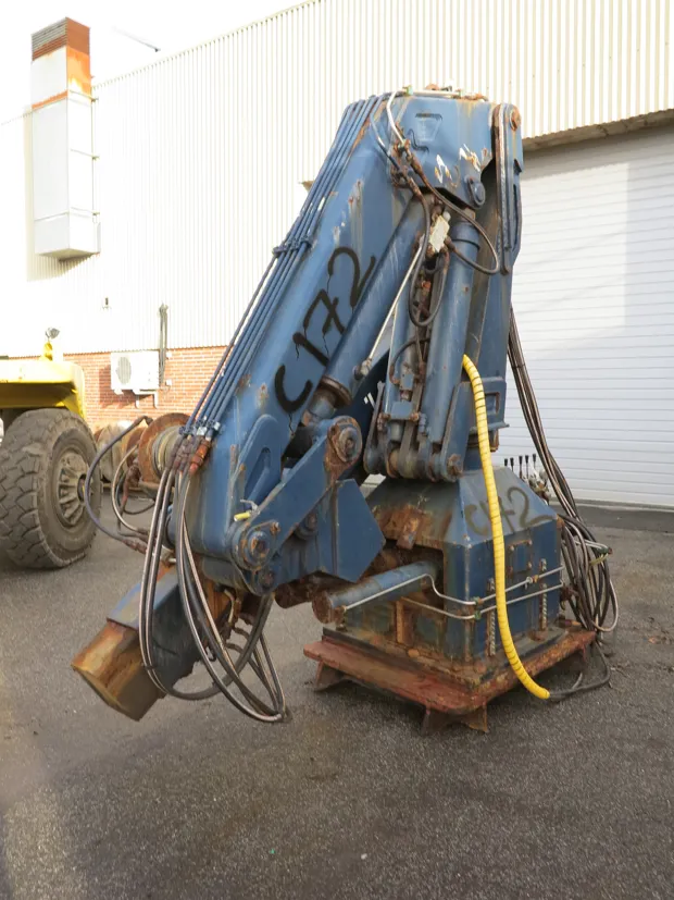 Image 7 of 11 - Palfinger - Foldable Knuckle boom Crane